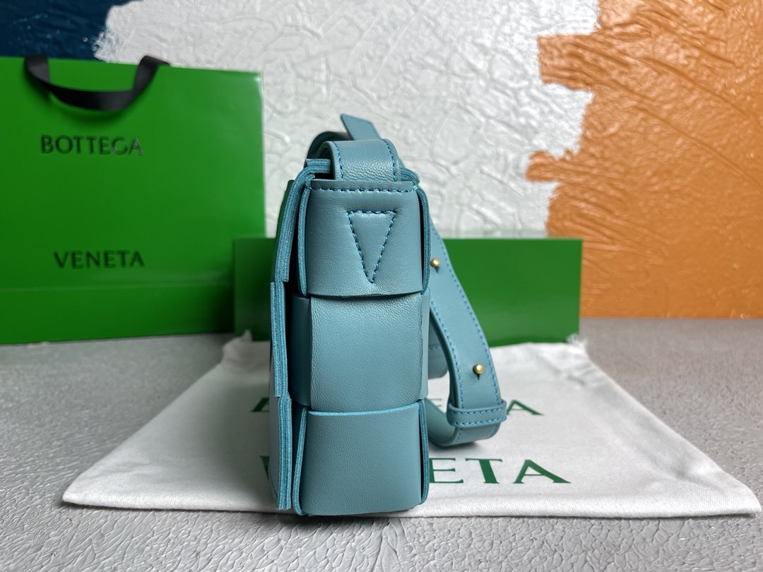 Top Quality Cassette Light Blue, For Women, Women’s Bags 9.1in/23cm
