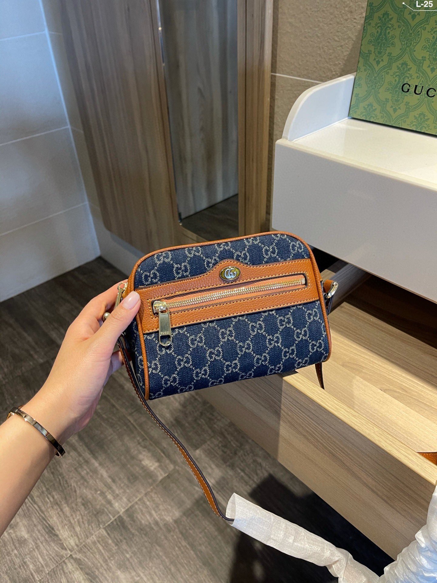 EN - New 1:1 rep  Bags GCI 332