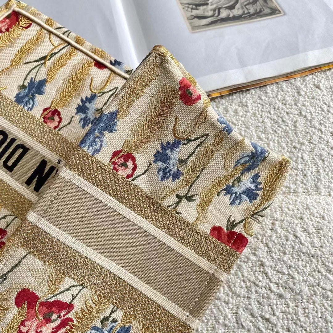Top Quality MeTop Qualityum Book Tote Multicolor in Hibiscus Metallic Thread Embroidery Bag For Women 14in/36cm CD