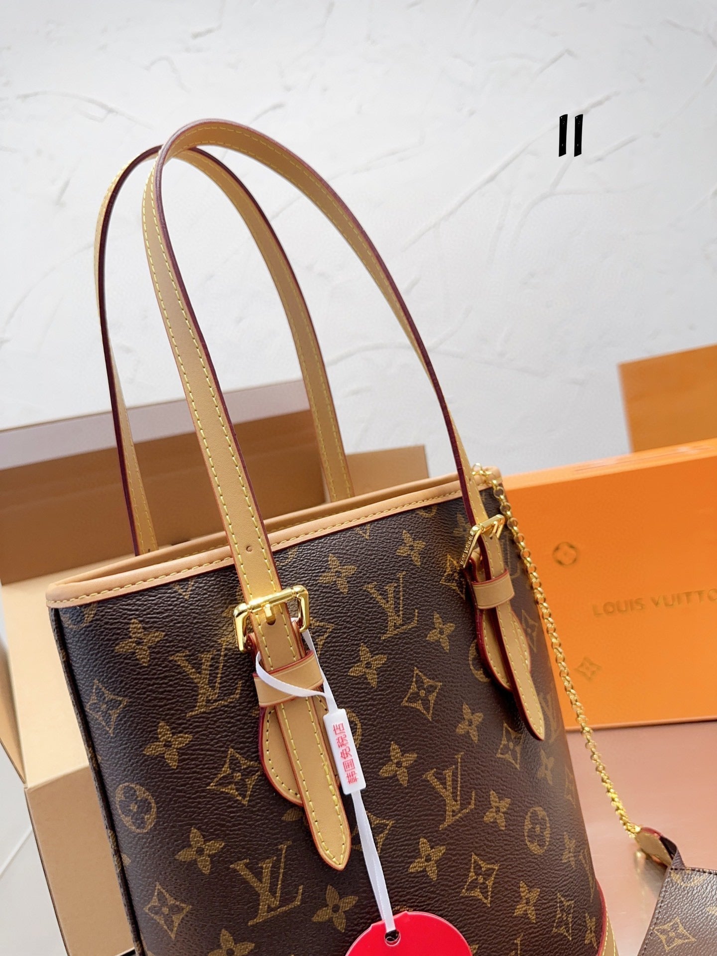 New 1:1 rep Lux Bags LUV 895