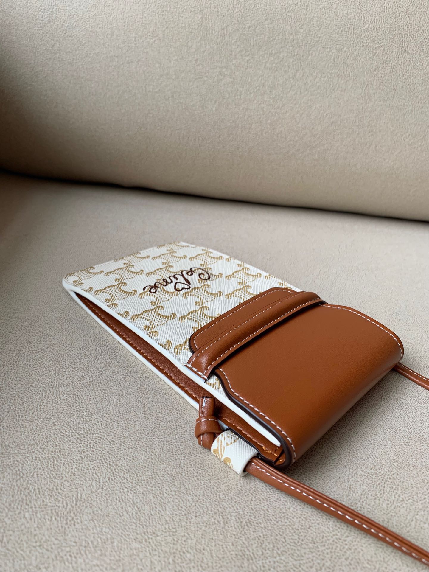 Top Quality Printed Embroidered Top Qualityip Phone Bag White For Women 7.2in/18cm 