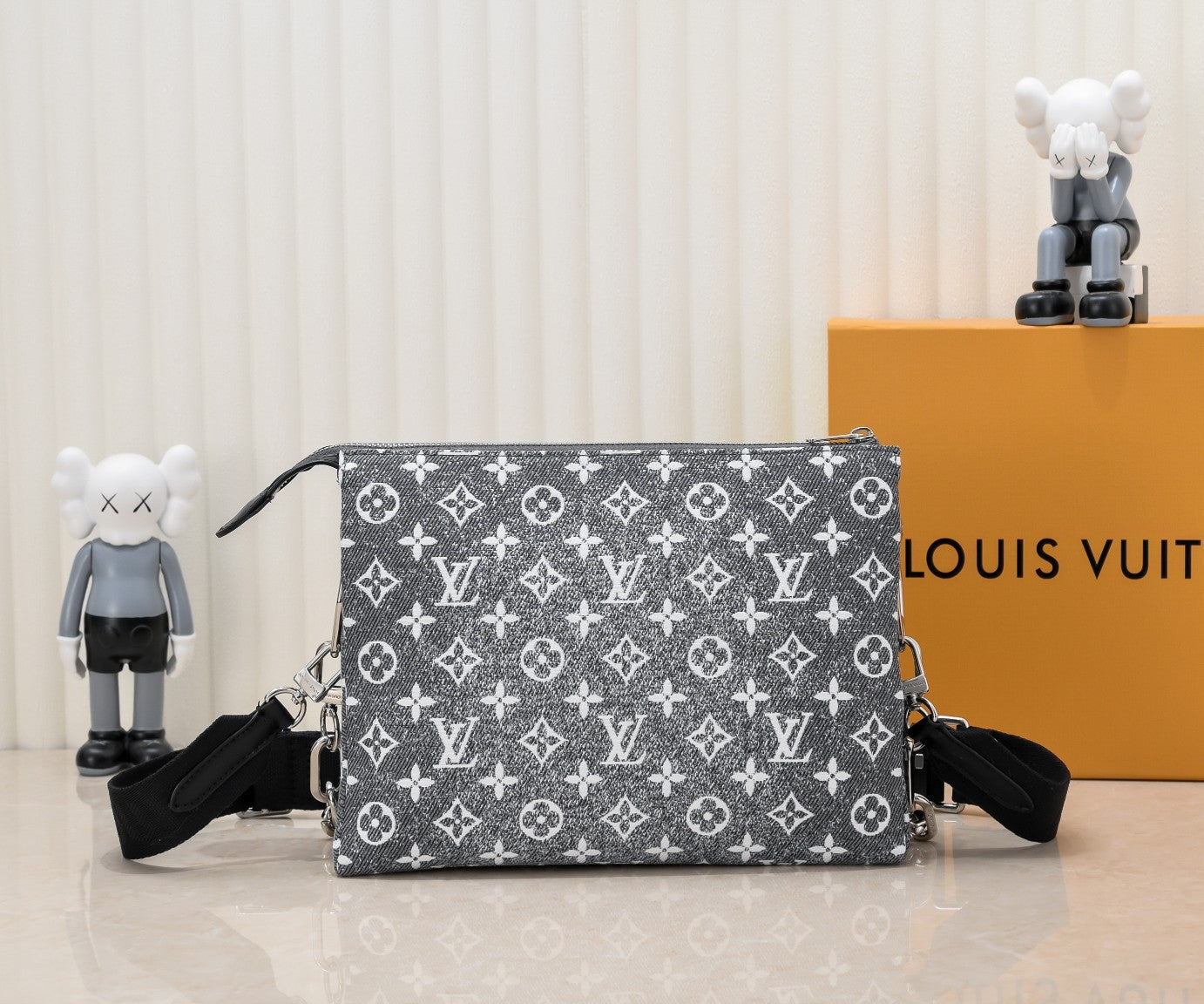 EN - New 1:1 rep Bag LUV 656