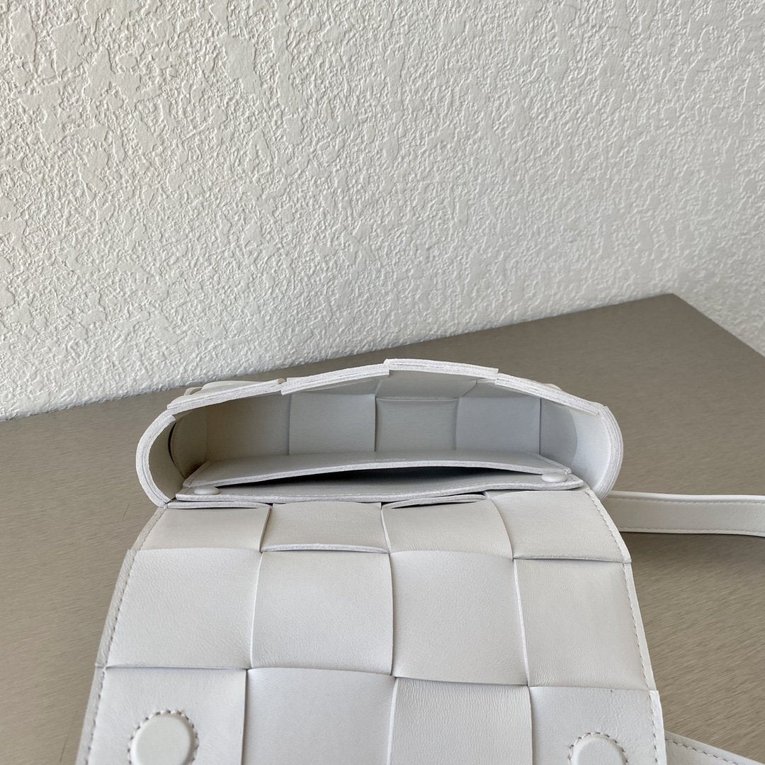 Top Quality Belt Cassette White, For Women, Women’s Bags 7in/18cm 668572VMAY19009