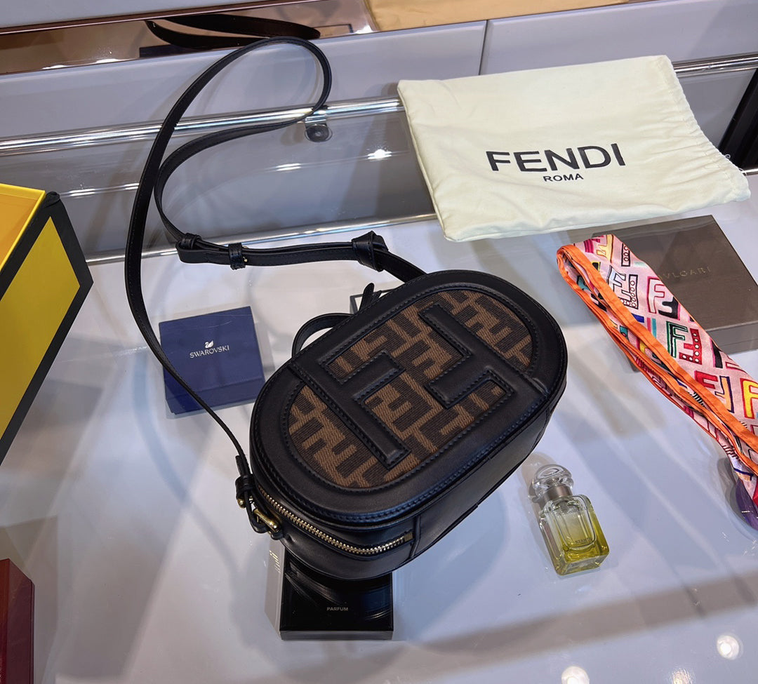EN - New 1:1 rep  Bags FEI 242