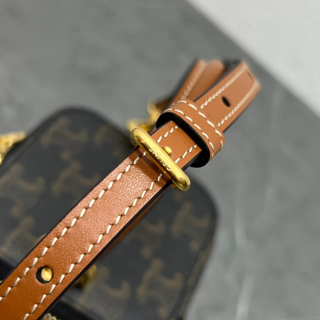 Top Quality Mini Vanity Case In Triomphe Canvas Tan For Women 4in/9cm 10J762CZ1.04LU