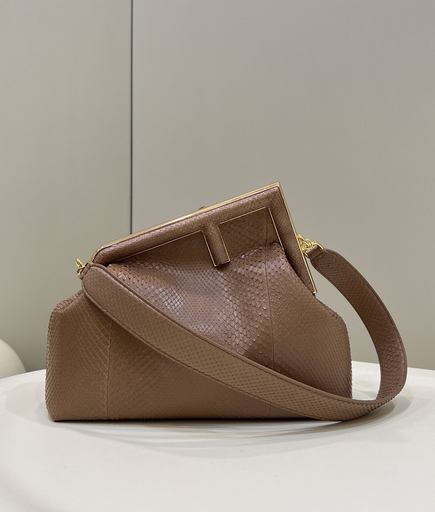 Top QualityTop Quality Top QualityTop Qualityrst Small Beige Bag For Woman 26cm/10in