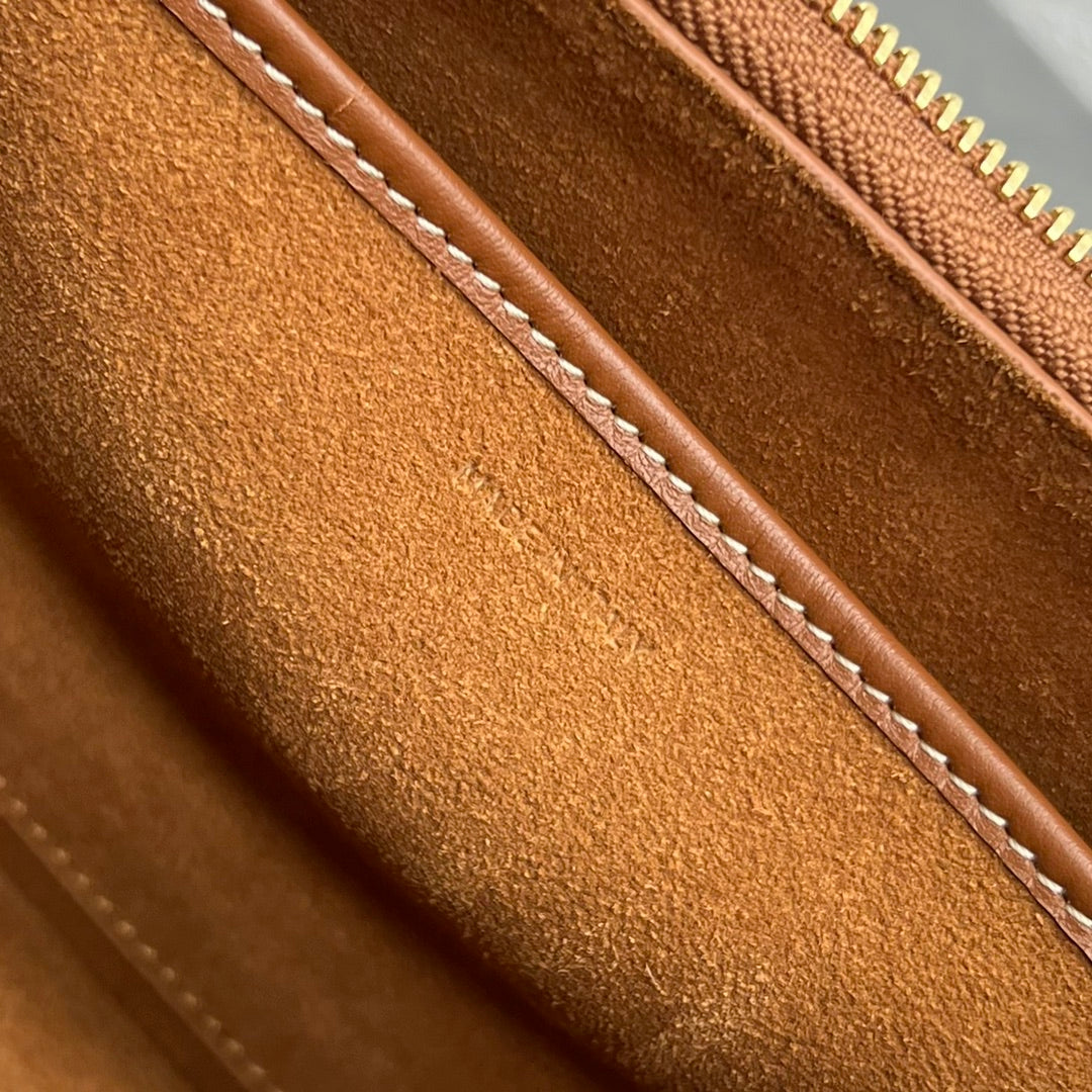 Top Quality Ava Bag With Triomphe Embroidery Tan For Women 9in/23cm 193953EFS.04LU