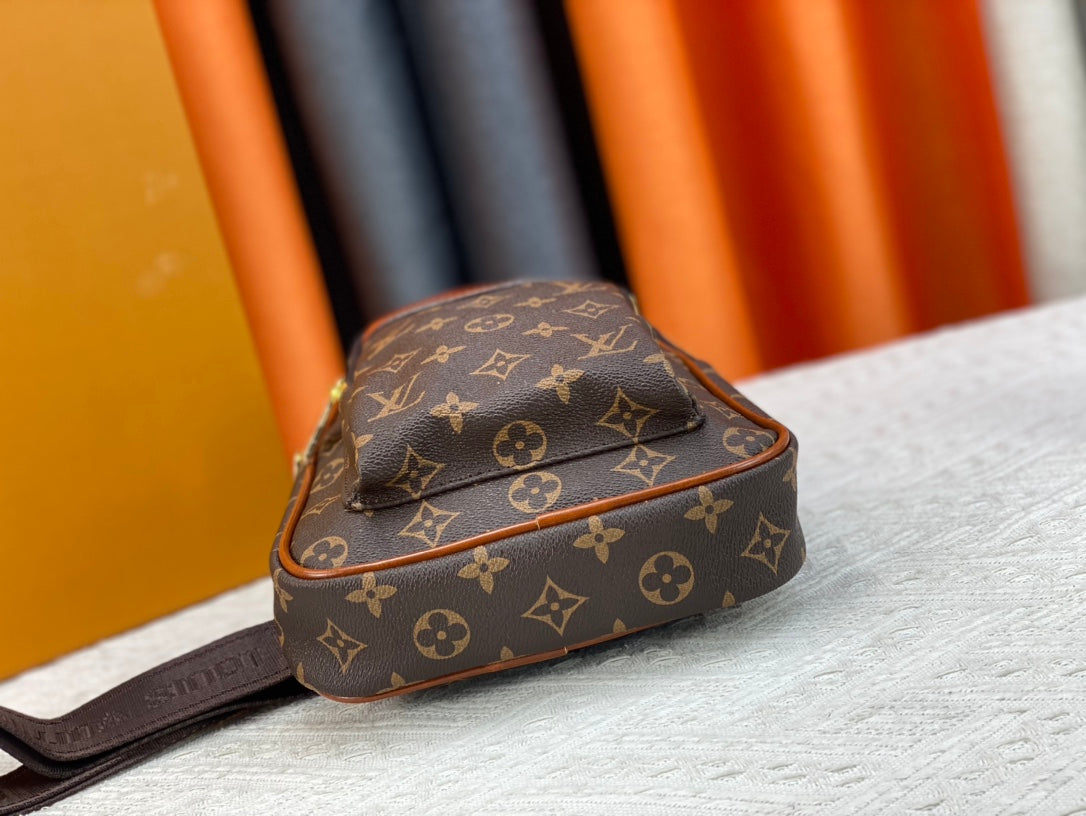 New 1:1 rep Lux Bags LUV 893