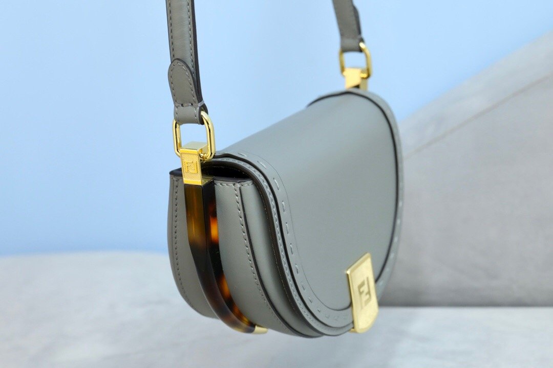 EN - New 1:1 rep  Bags FEI 056