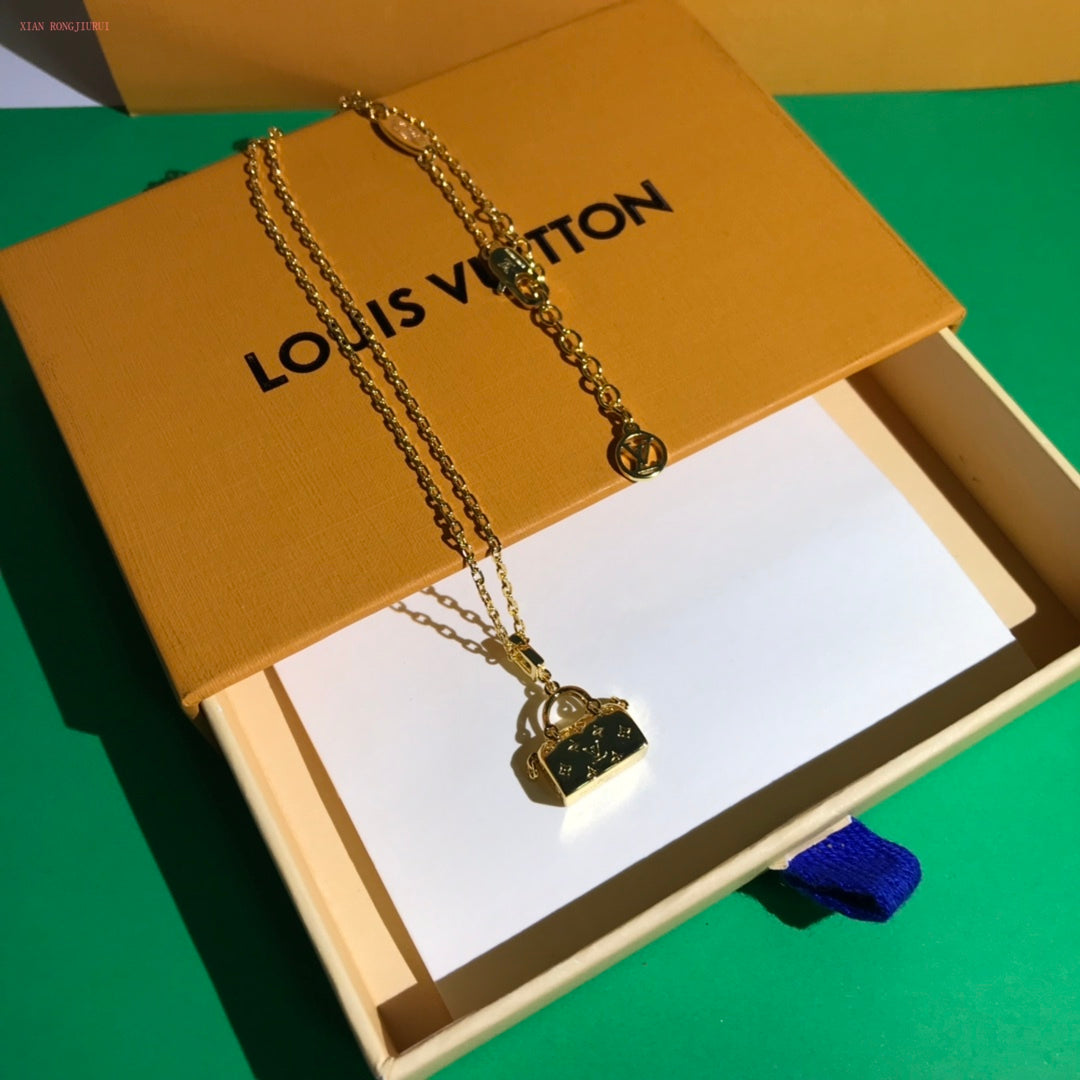 EN - Lux Necklace LUV031