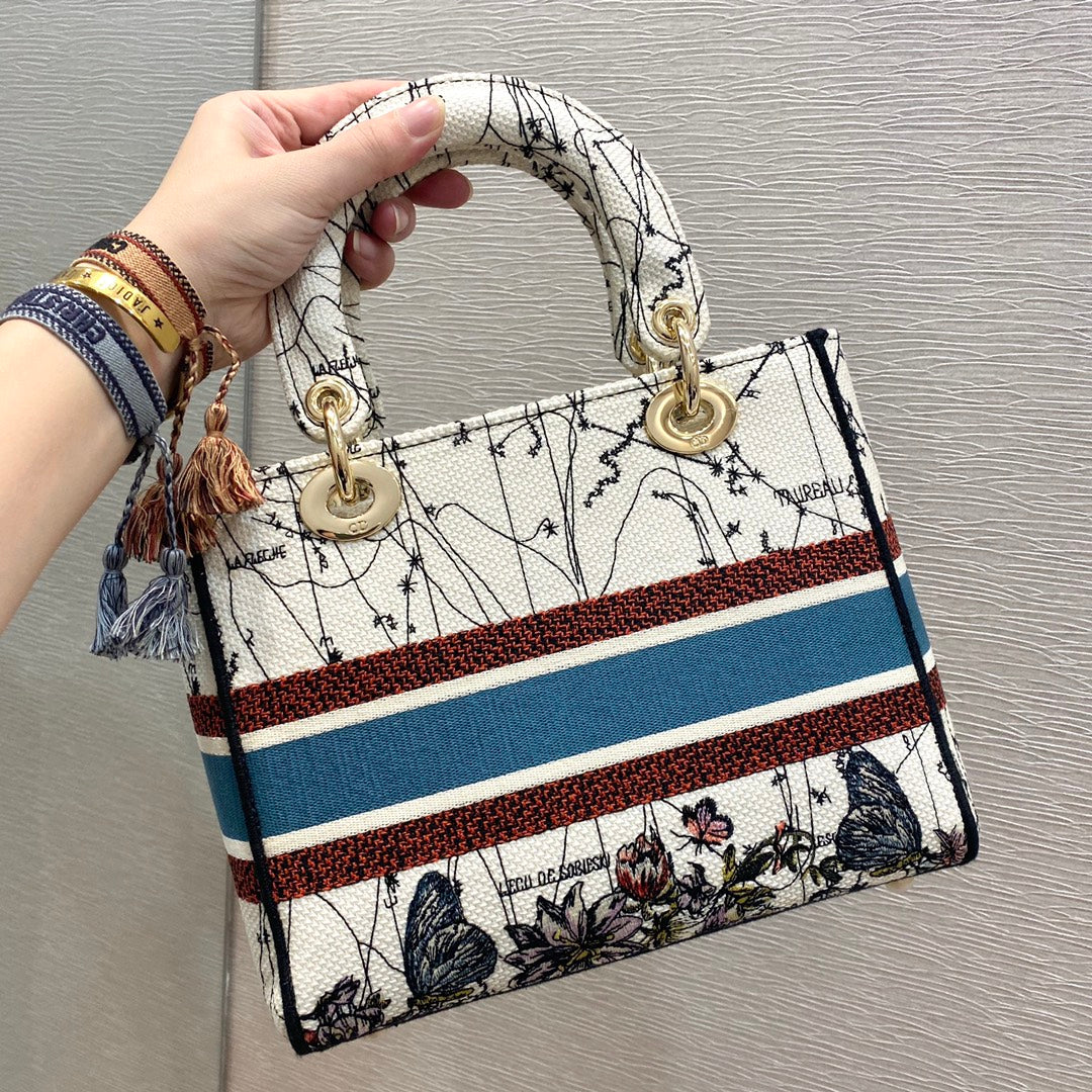 Top Quality MeTop Qualityum Lady D-Lite Bag Latte Multicolor Constellation Embroidery, Latte Handbags, Crossbody Bags, 24cm CD M0565ORHP_M941