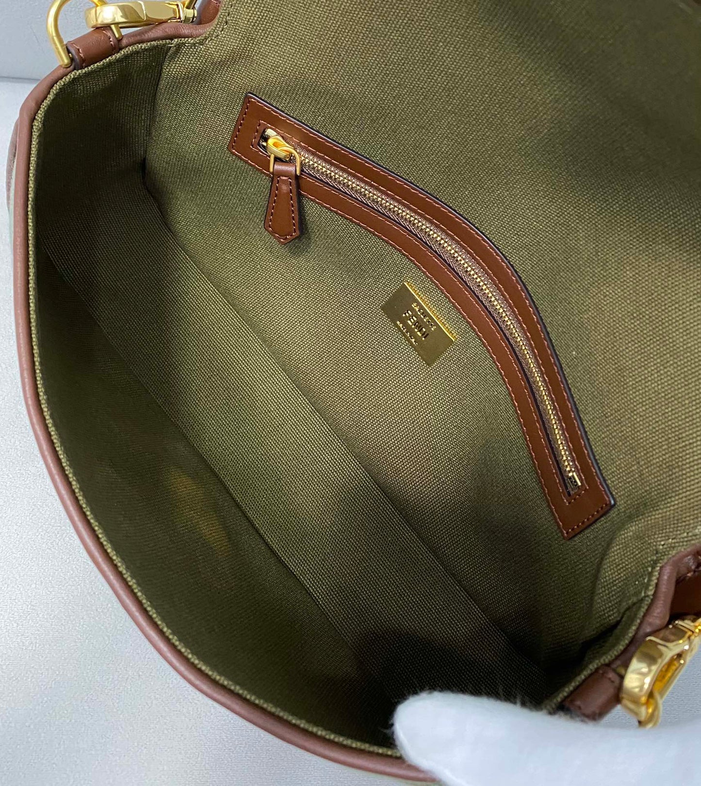 EN - New 1:1 rep  Bags FEI 188