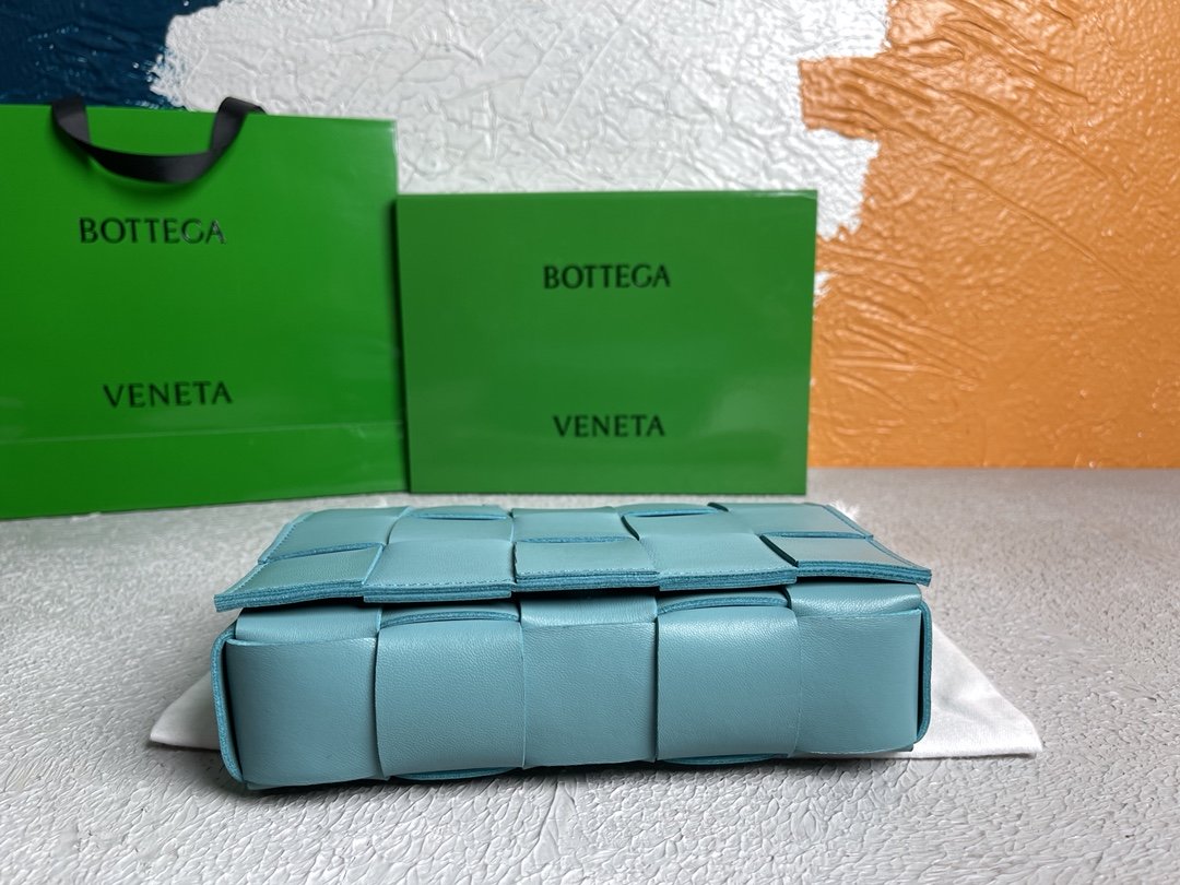 Top Quality Cassette Light Blue, For Women, Women’s Bags 9.1in/23cm