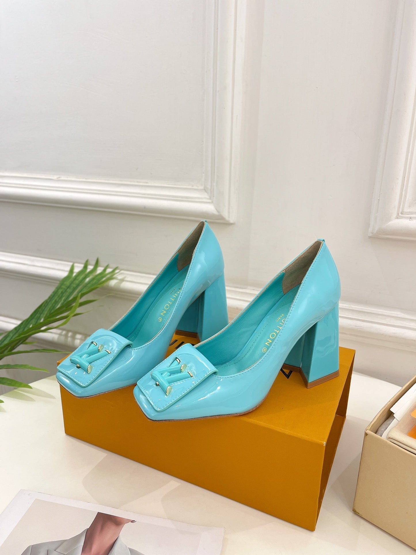New 1:1 rep LUV High Heel Shoes 008