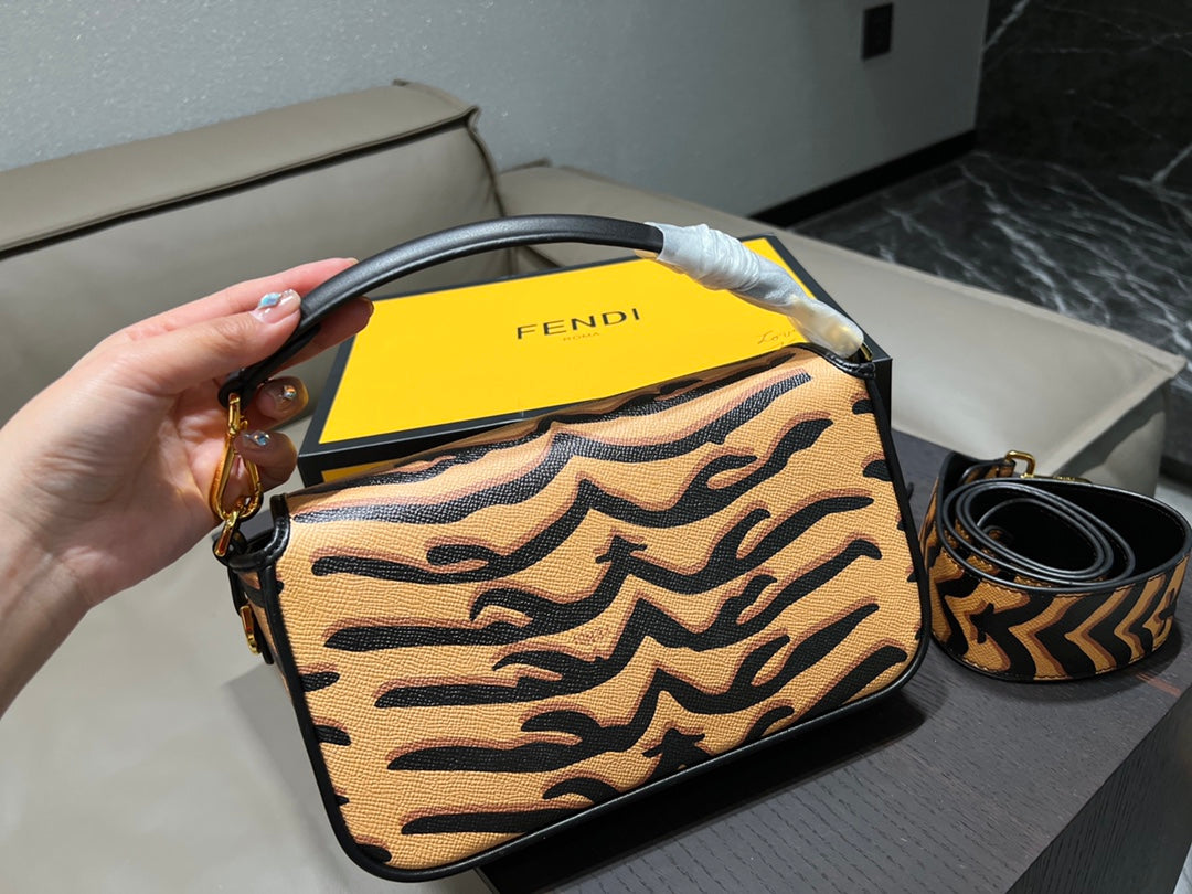 EN - New 1:1 rep  Bags FEI 251