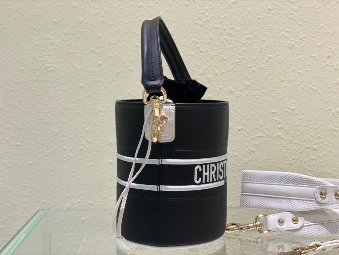 Top Quality Small Vibe Bucket Bag Black, For Women, Womens Handbags 5.5in/14cm CD M8703OOBR_M928