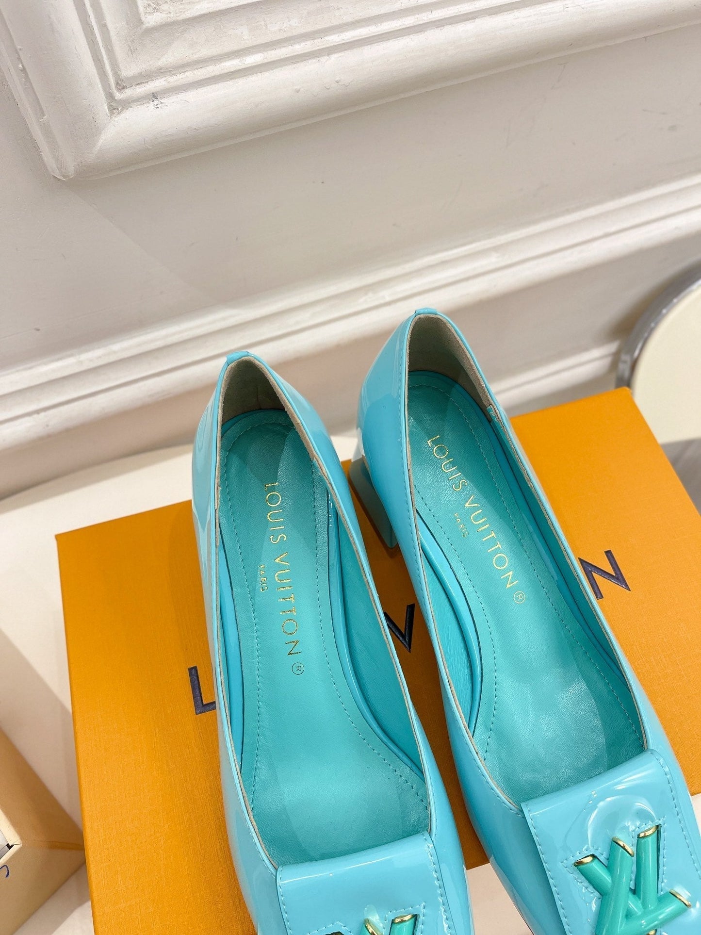 New 1:1 rep LUV High Heel Shoes 036