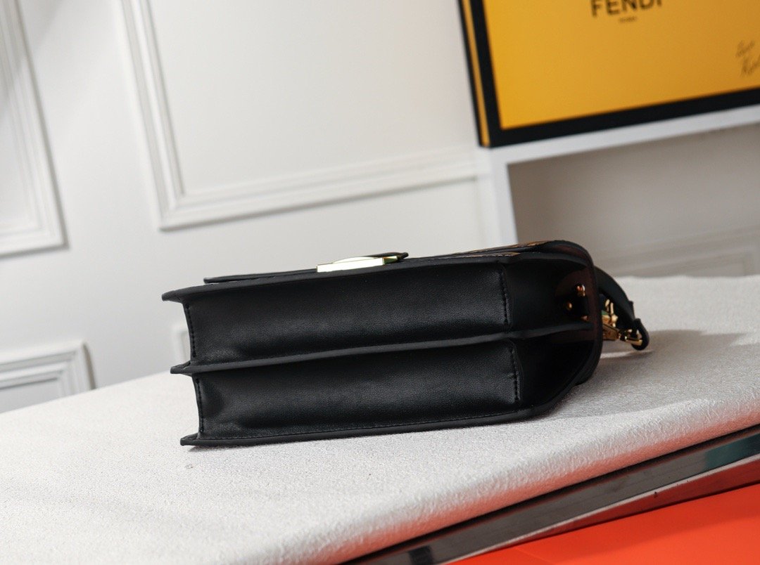 EN - New 1:1 rep  Bags FEI 071