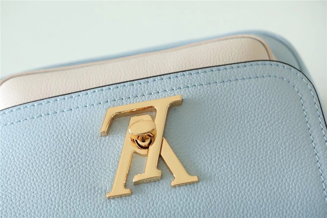 Top Quality Lockme Tender Light Blue For Women, Womens Handbags, Shoulder And Crossbody Bags 7.5in/19cm Top Quality