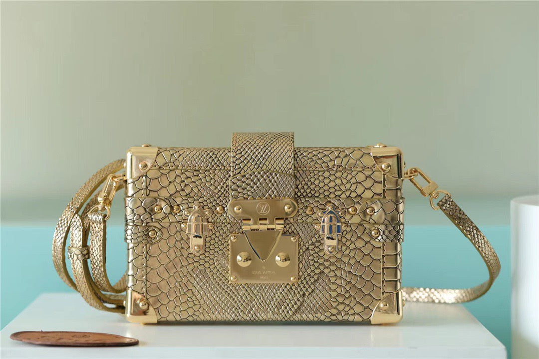 Top Quality Petite Malle High Shiny Alligator By Nicolas Ghesquiere Gold For Women,  Shoulder And Crossbody Bags 7.9in/20cm Top Quality 