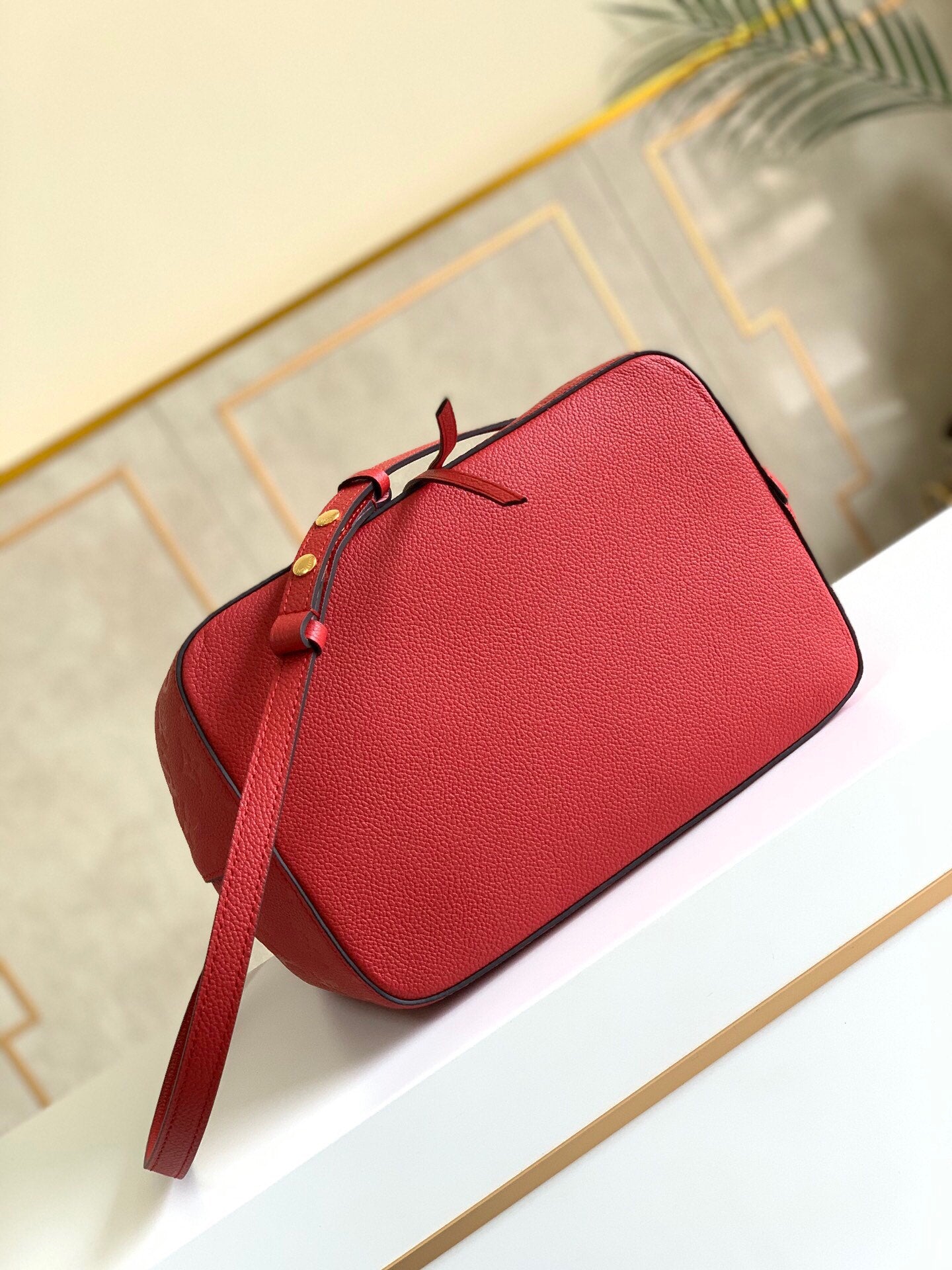 Top Quality NeoNoe MM Bucket Bag Monogram Empreinte Red For Women, Womens Bags, Shoulder Bags 10.2in/26cm Top Quality