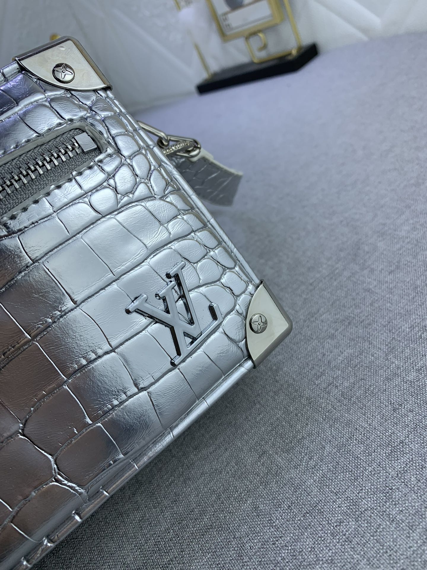 EN - New 1:1 rep  Bags LUV 659