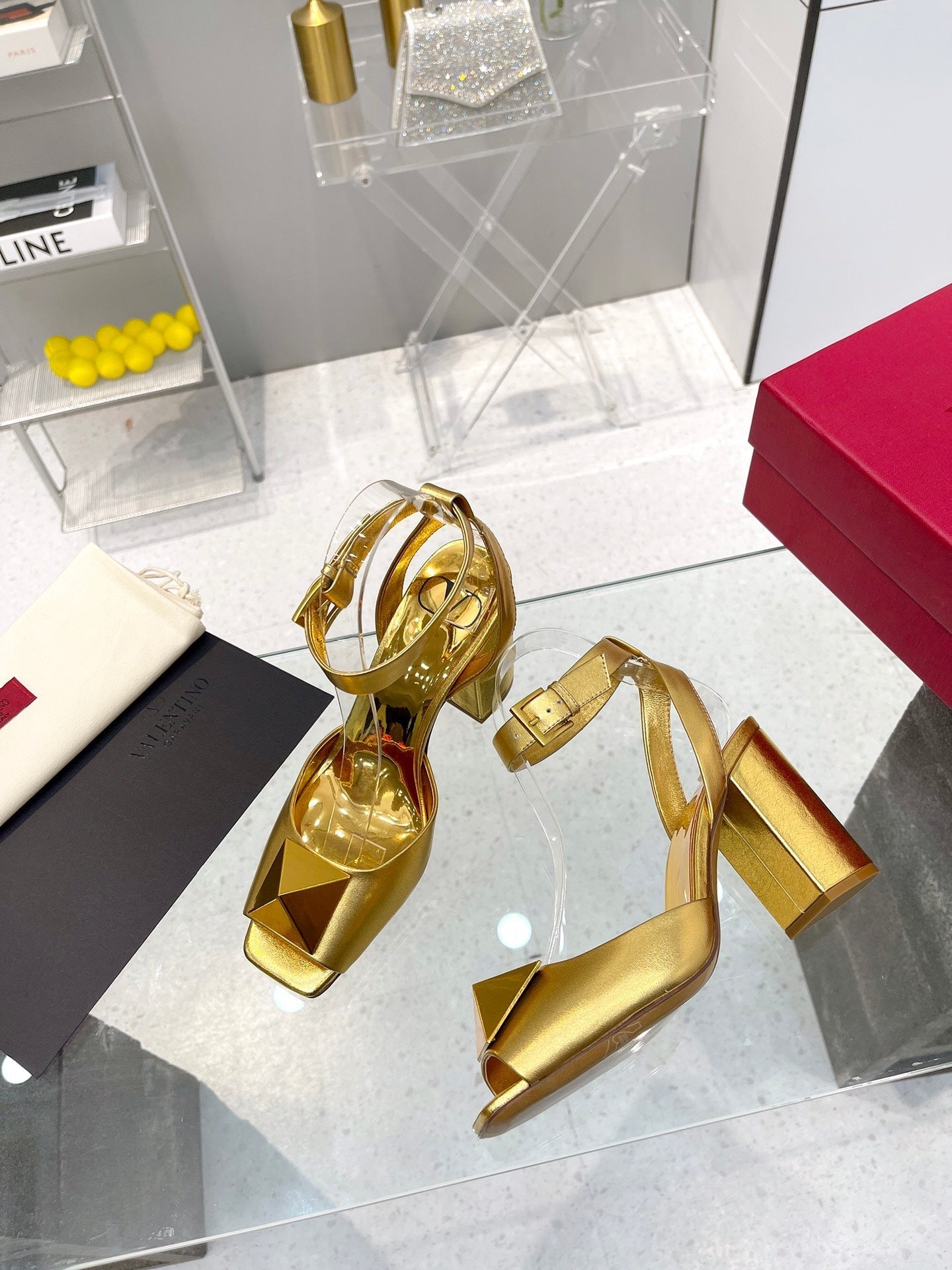 Valentino Garavani One Stud Sandal With Maxi Stud EmbellisTop Qualityent Gold For Women XW0S0EI6CYII16