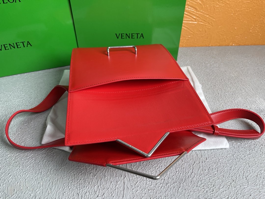Top Quality Clip Bag Red, For Women, Women’s Bags 9in/23cm