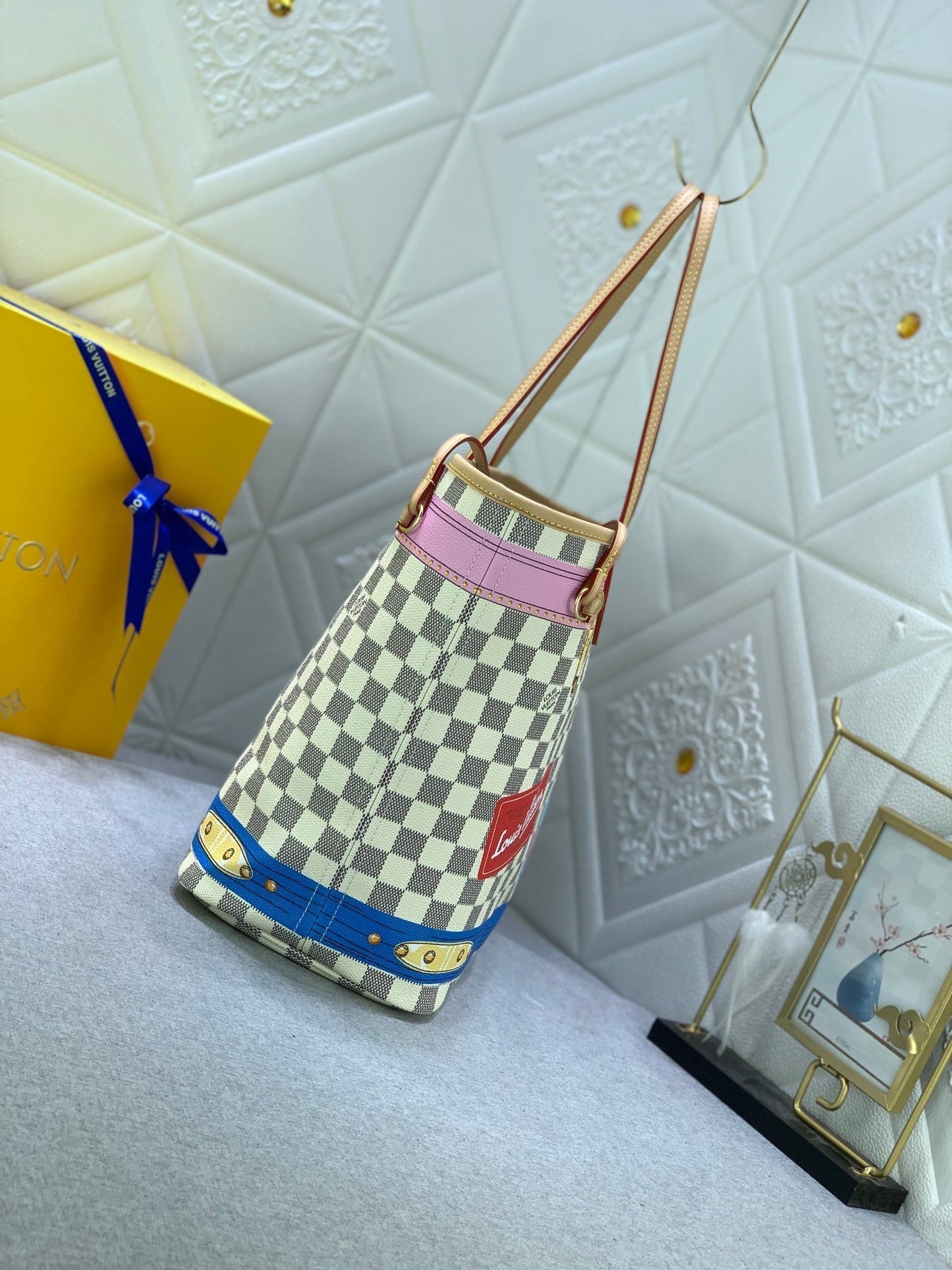 EN - Luxury Bags LUV 810