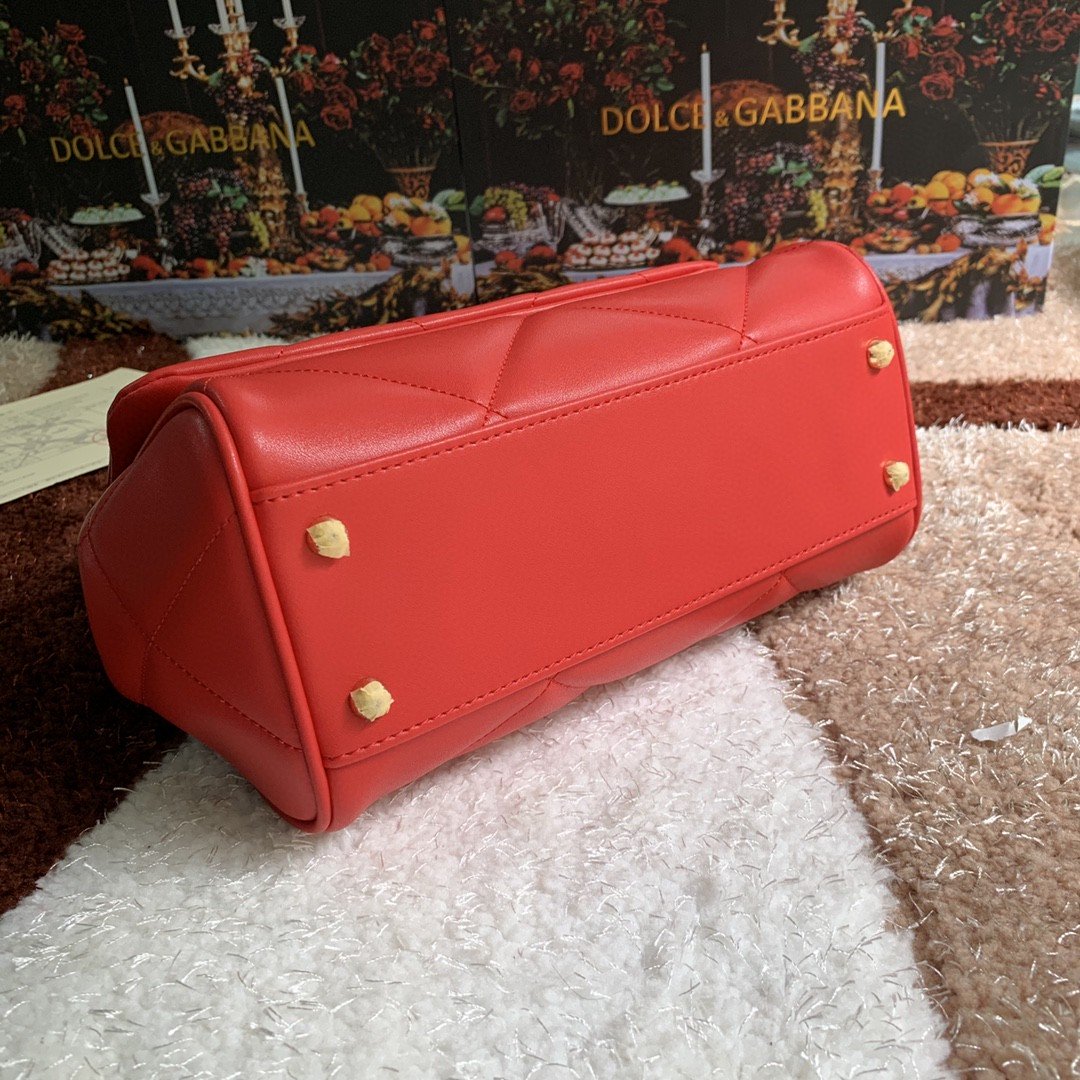 Top Quality MeTop Qualityum Sicily Bag In Quilted Red For Women 10.2in/26cm Top Quality Top Quality6002AW5918H383