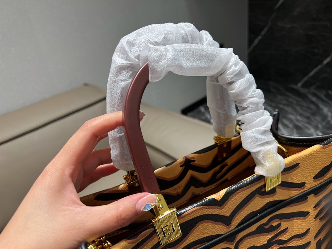 EN - New 1:1 rep  Bags FEI 253