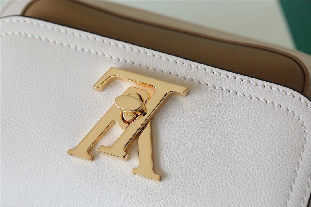 Top Quality Lockme Tender White For Women, Womens Handbags, Shoulder And Crossbody Bags 7.5in/19cm Top Quality