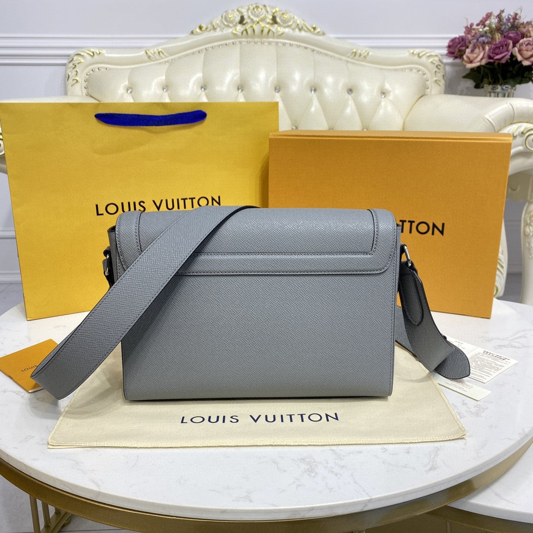 Top Quality New Flap Messenger Bag Taiga Grey For Men, Bags, Shoulder And Crossbody Bags 11.1in/28.3cm Top Quality