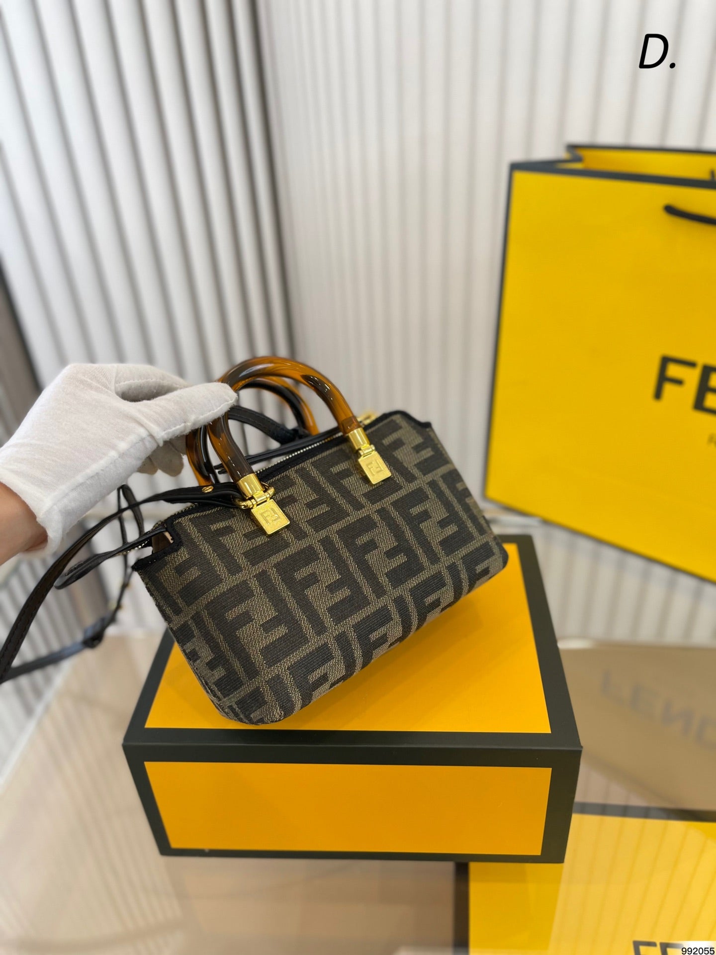 EN - New 1:1 rep Lux Bags FEI 276