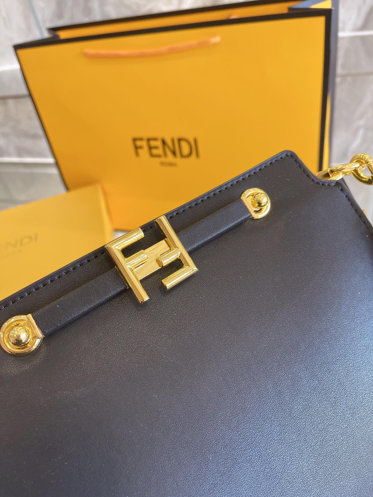 EN - New 1:1 rep  Bags FEI 238