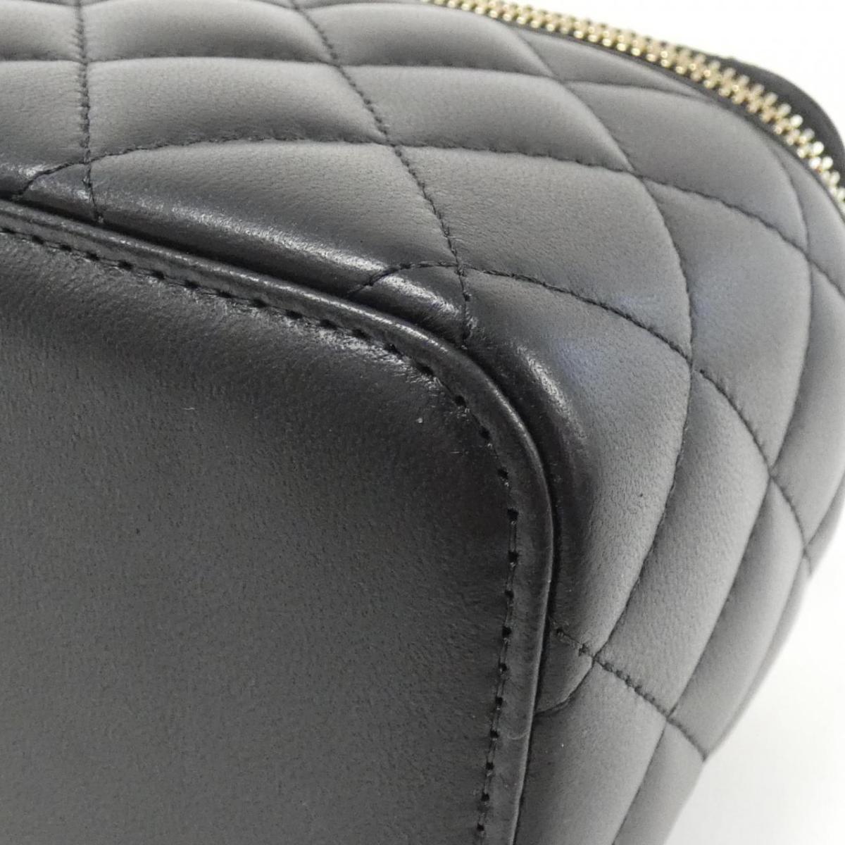 CHANEL AP2303 SHOULDER BAG