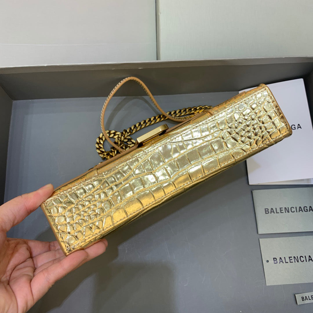 Top Quality Hourglass Wallet On Chain in Gold, For Women,  Bags 9in/23cm