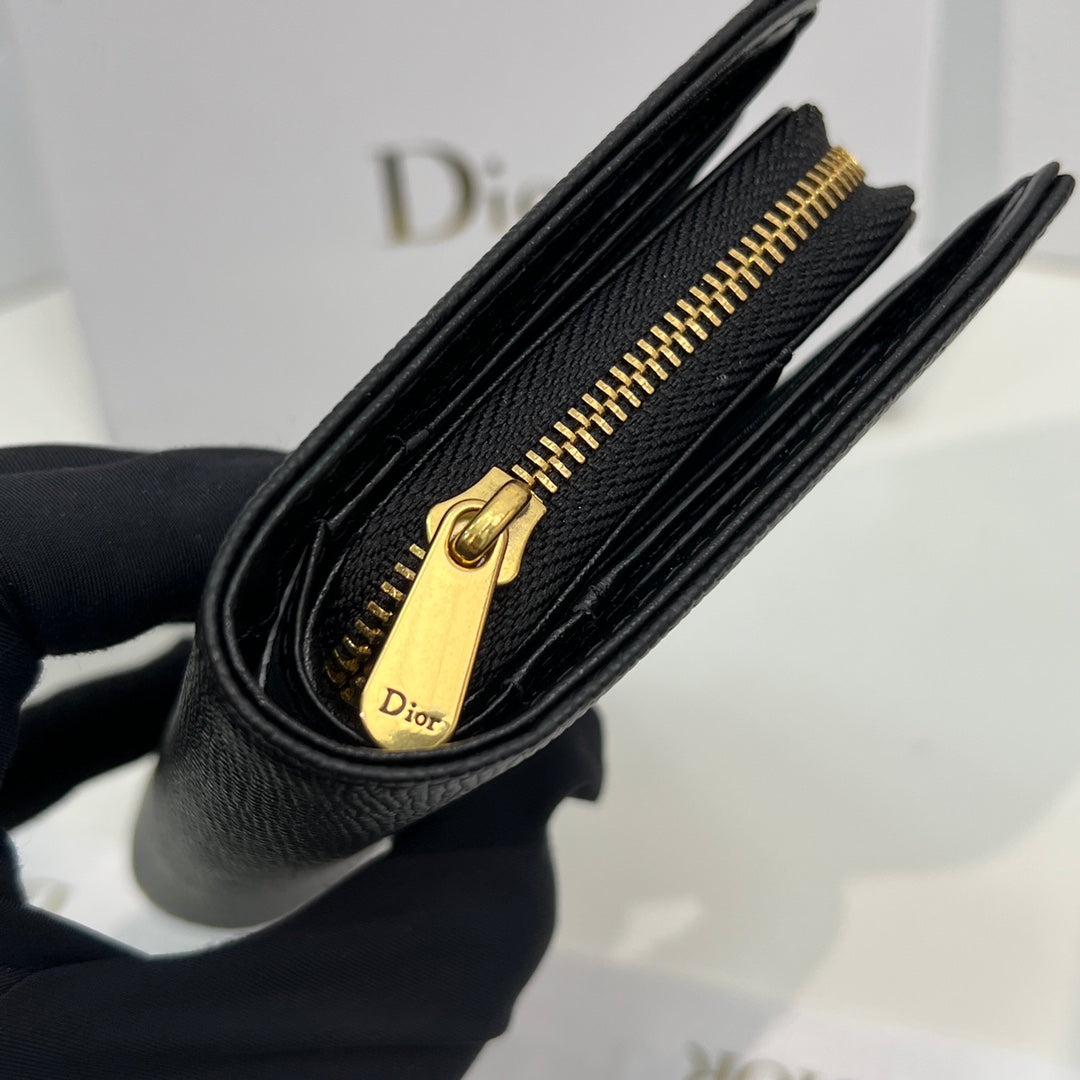 EN - New 1:1 rep  Wallet DIR 011