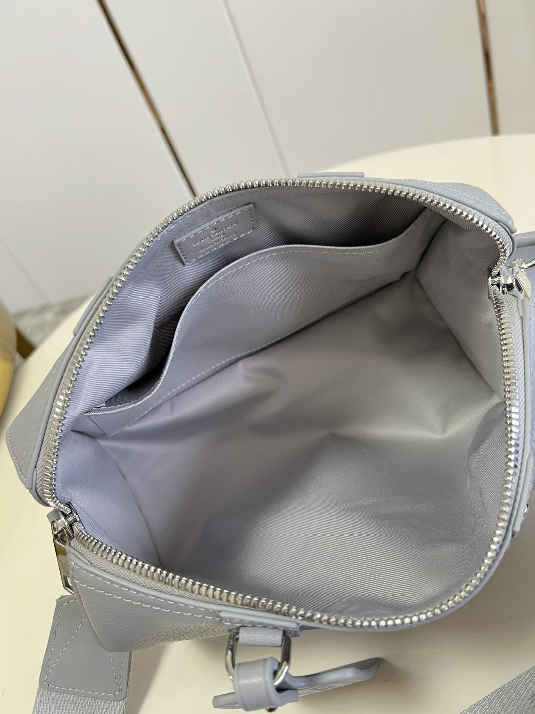 Top Quality City Keepall Grey Aerogram For Women, WoBags, Crossbody Bags 10.6in/27cm Top Quality M59328