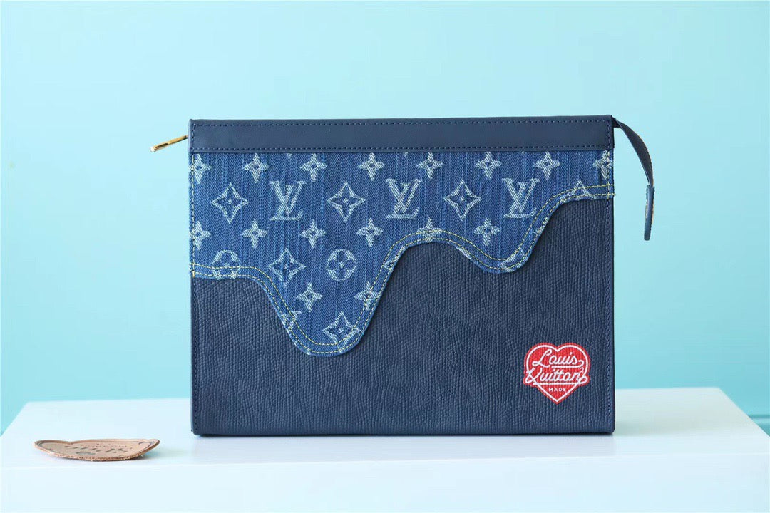 Top Quality Pochette Voyage MM Monogram Drip Blue By Nigo For Pre-Spring, Travel Accessories 27cm Top Quality M45961