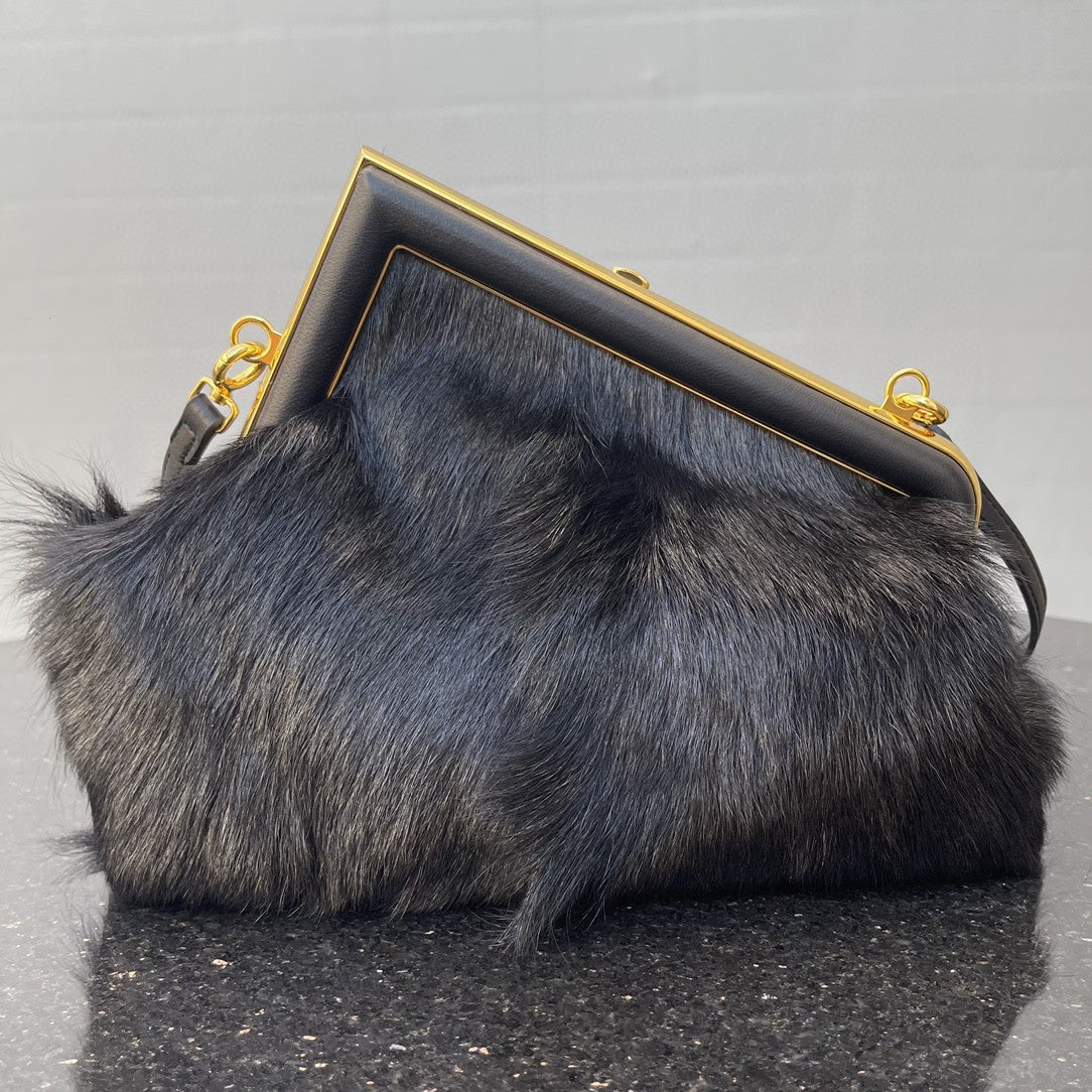 Top QualityTop Quality Top QualityTop Qualityrst Small Black Fox Fur Bag For Woman 26cm/10in