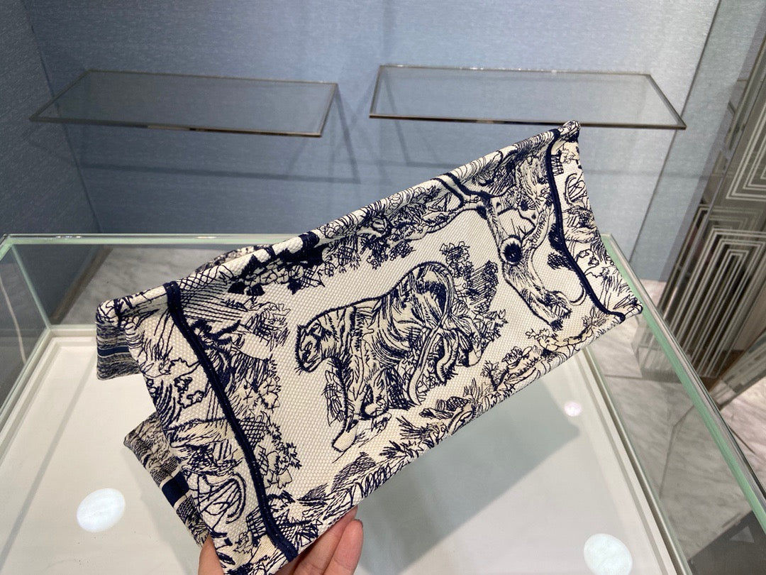 Top Quality MeTop Qualityum Book Tote Blue, For Women, Womens Handbags 14in/36cm CD M1296ZTDT_M808