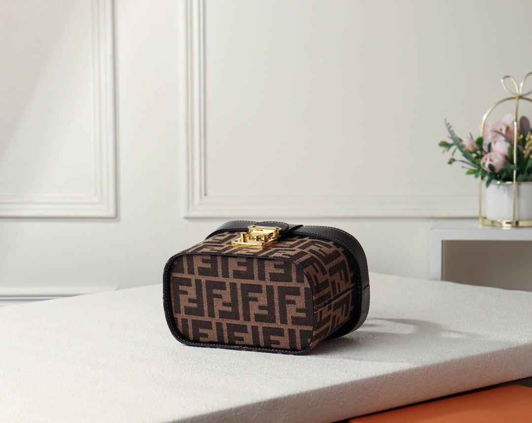 EN - New 1:1 rep  Bags FEI 073