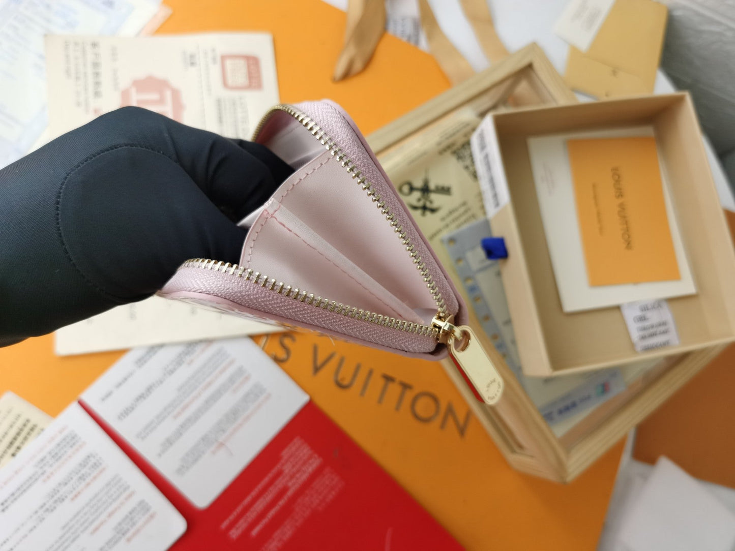 EN - New 1:1 rep  Wallet LUV 121