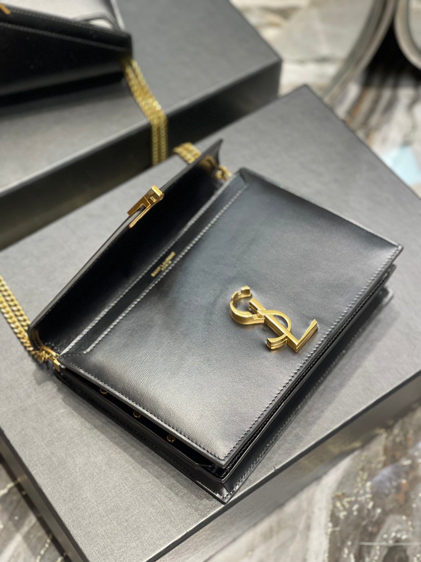 YSSL Cassandra Medium Chain Bag Black In Grain De Poudre Embossed For Women 8in/22cm YSL 5327500SXSW1000