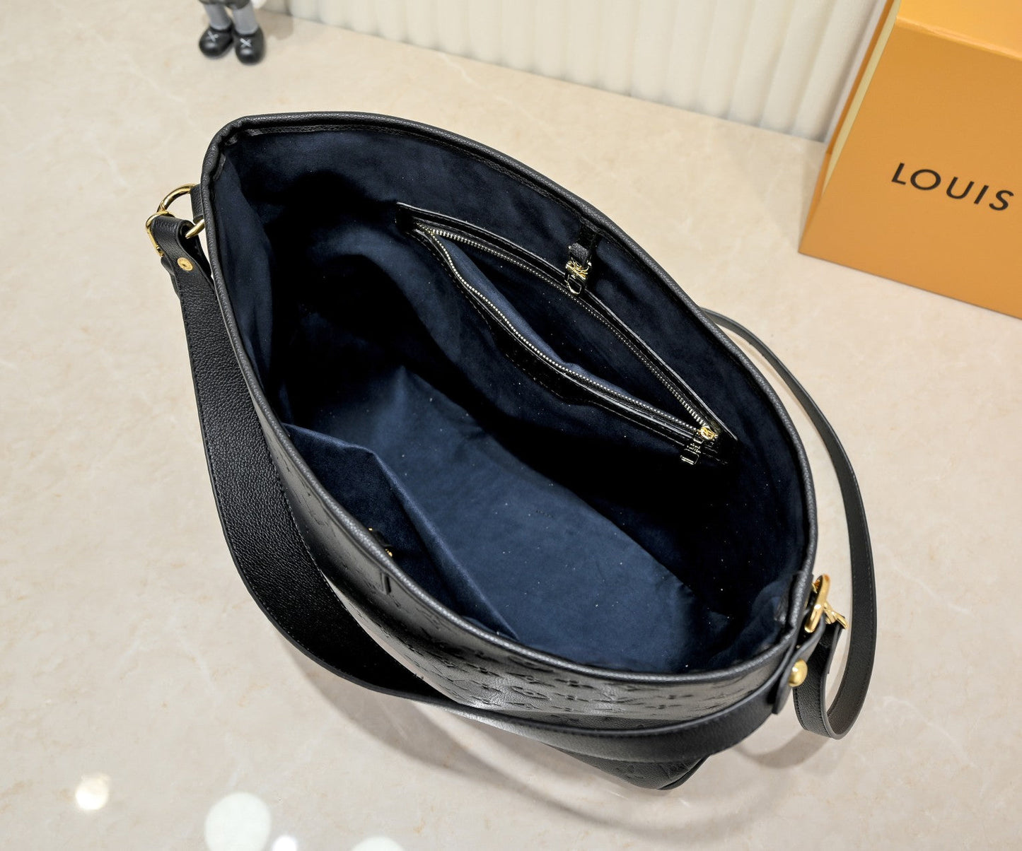 EN - Luxury Bags LUV 806