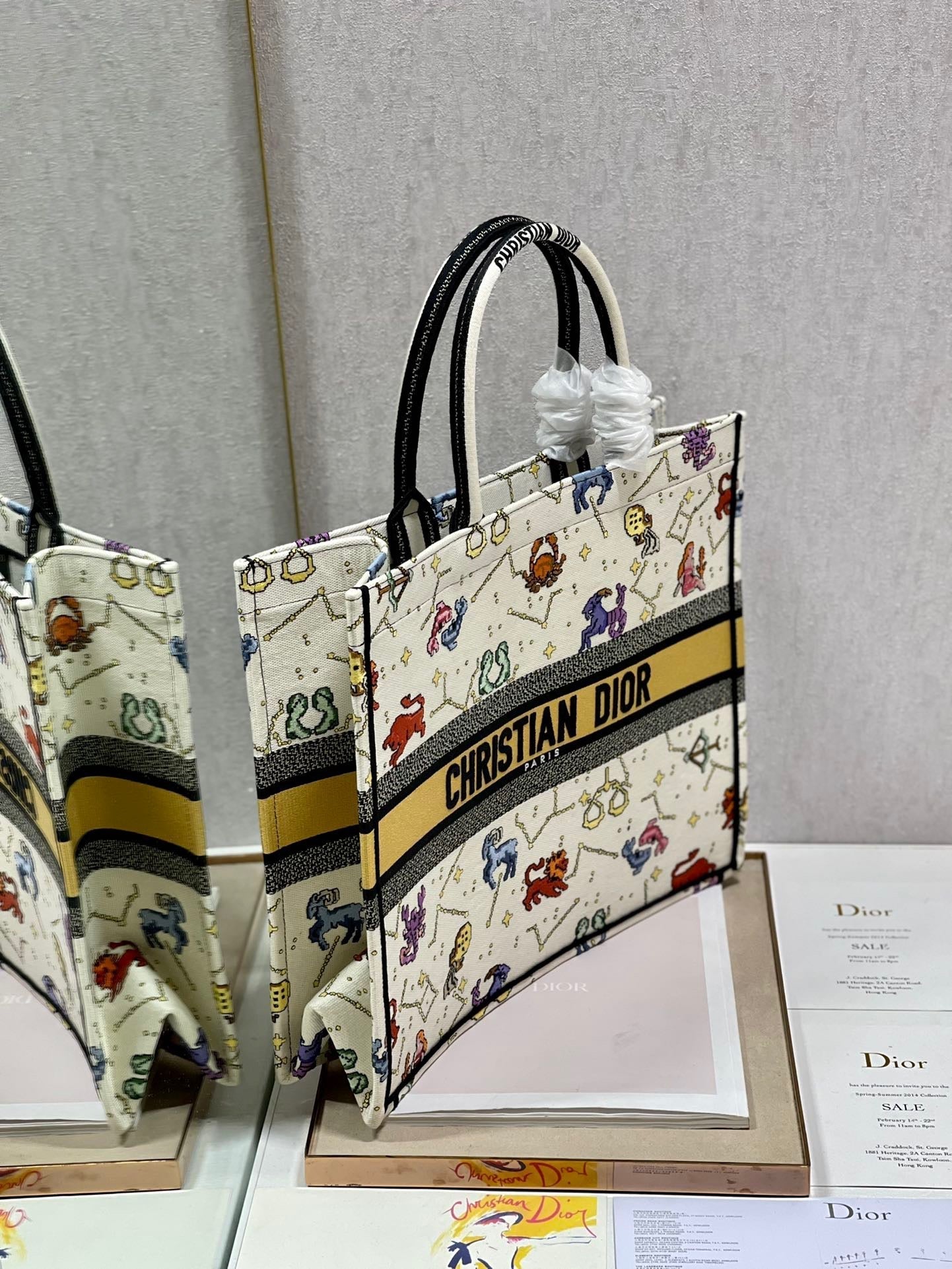 Top Quality Large Book Tote White, For Women, Womens Handbags 16.5in/42cm CD M1286ZRTY_M941