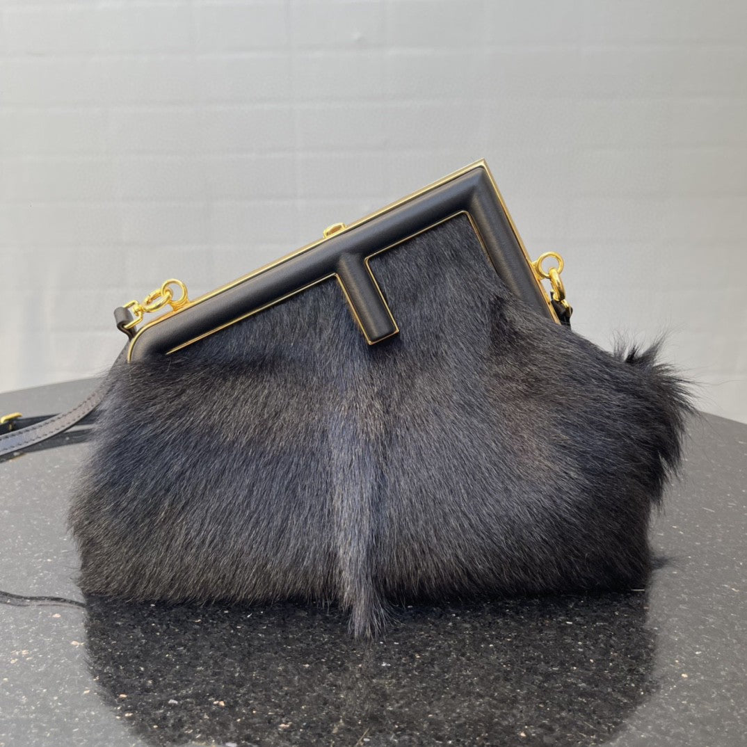 Top QualityTop Quality Top QualityTop Qualityrst Small Black Fox Fur Bag For Woman 26cm/10in