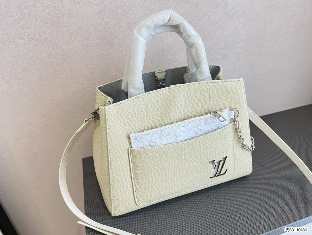 EN - New 1:1 rep Lux Bags LUV 561