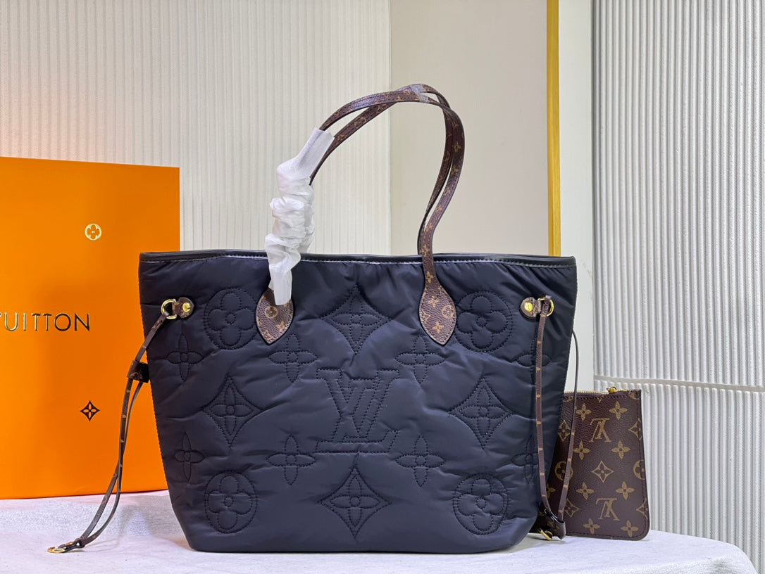 EN - New 1:1 rep Bag LUV 623